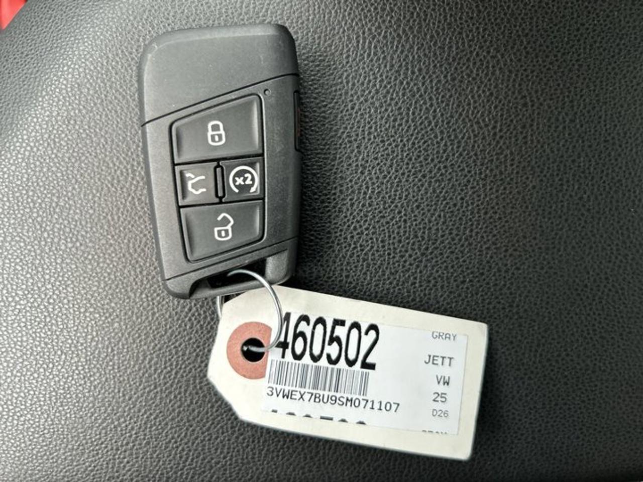 2025 Volkswagen Jetta Comfortline 2WD | No Accidents | Heated Steering Wheel Photo