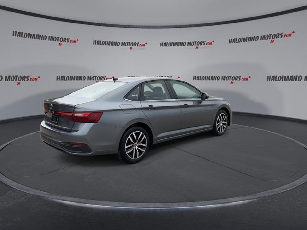 2025 Volkswagen Jetta Comfortline 2WD | No Accidents | Heated Steering Wheel Photo