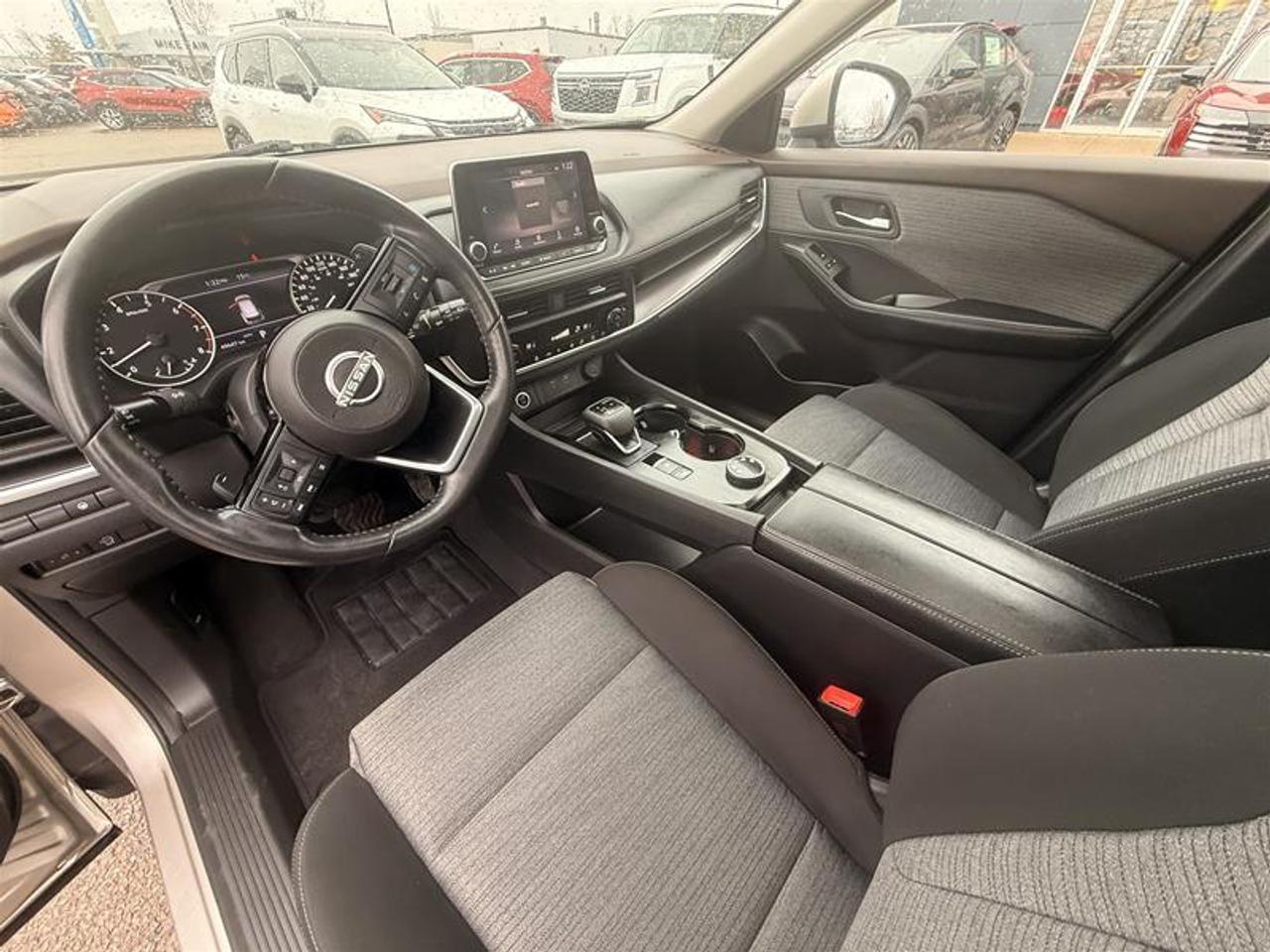 2023 Nissan Rogue SV AWD CVT (2) Photo