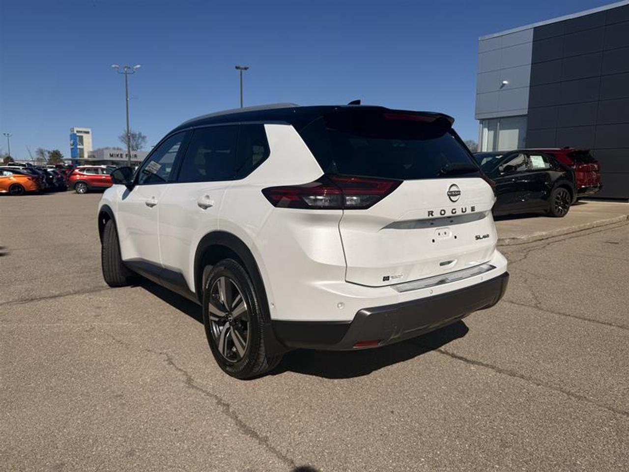 2024 Nissan Rogue AWD SL Photo
