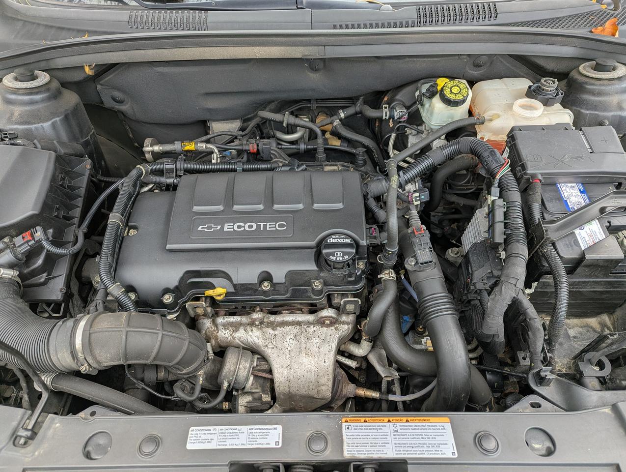 2016 Chevrolet Cruze "Clean NO ACCIDENTS" certified + FREE 6M warranty. Photo