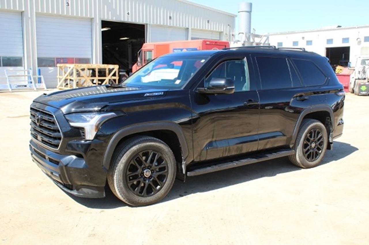 2024 Toyota Sequoia Limited i-force max w/H&C L, pano S/R, NAV, BUC - Photo #1