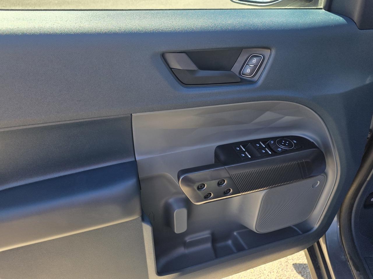 2024 Ford Maverick XLT Photo