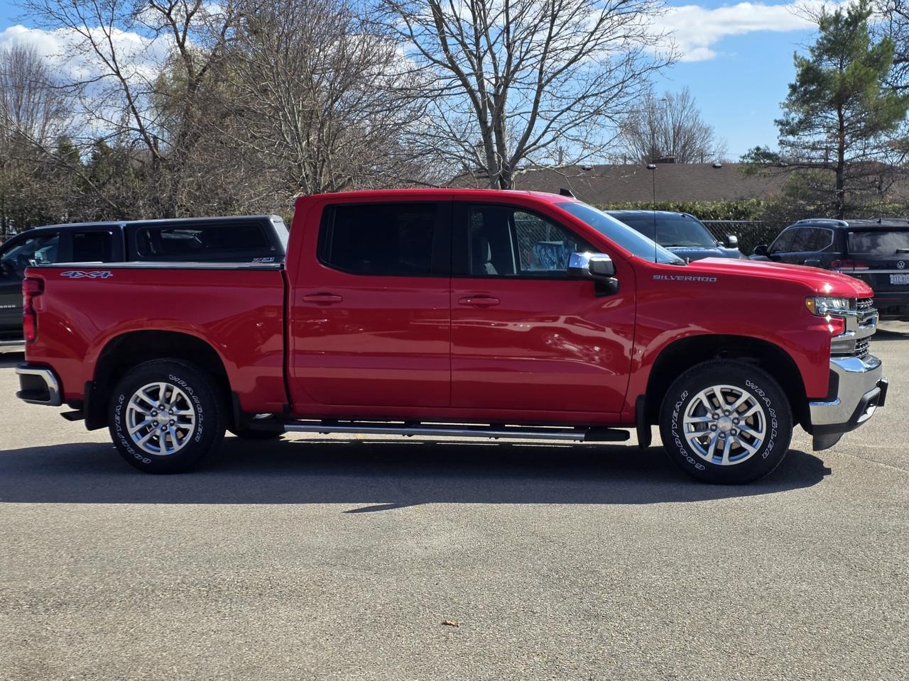 2022 Chevrolet Silverado 1500 LT Crew Cab 4WD Short Box Photo