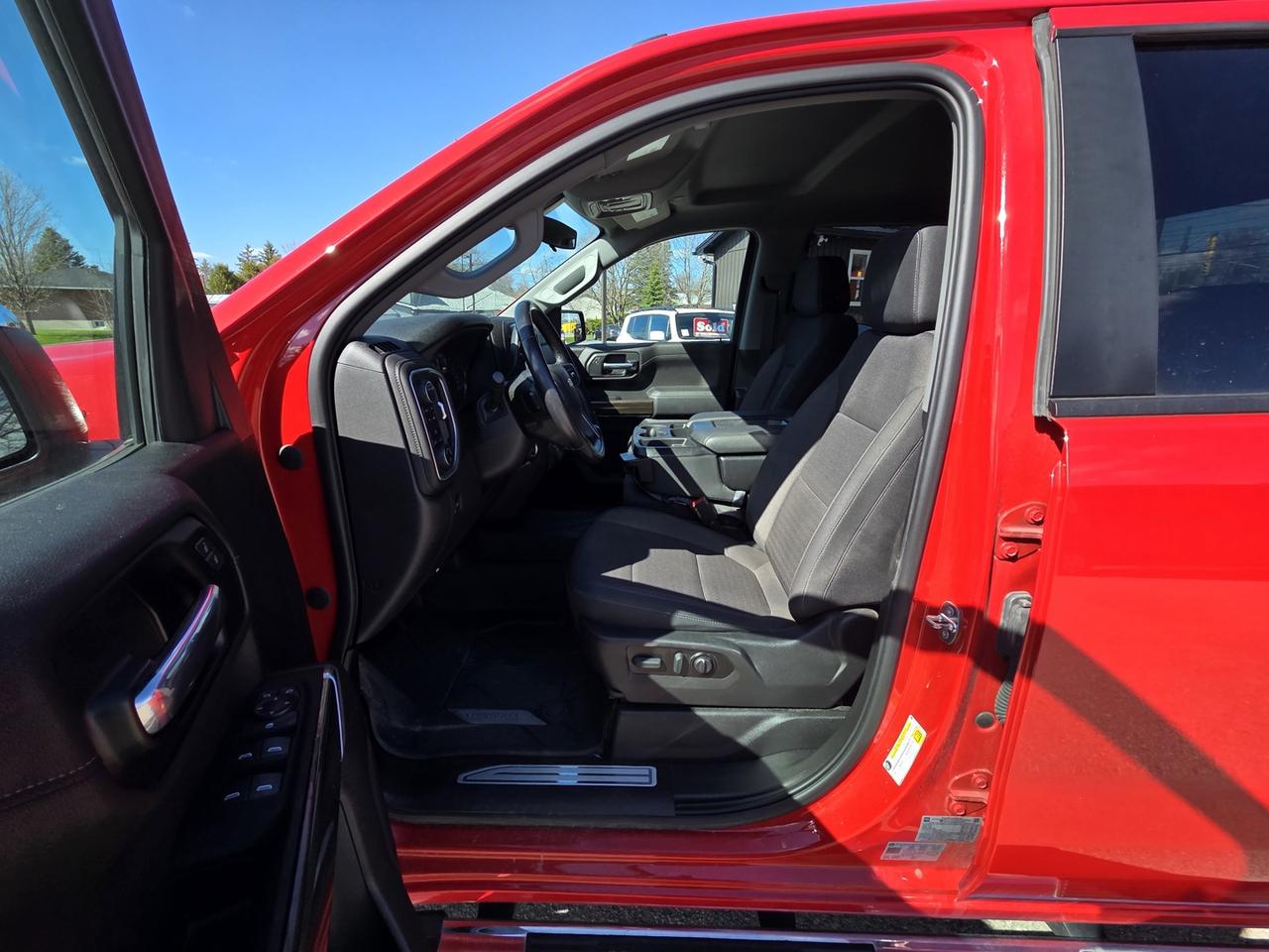 2022 Chevrolet Silverado 1500 LT Crew Cab 4WD Short Box Photo