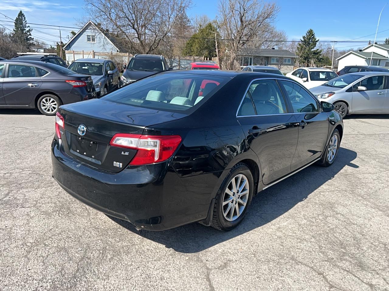 2014 Toyota Camry LE Photo