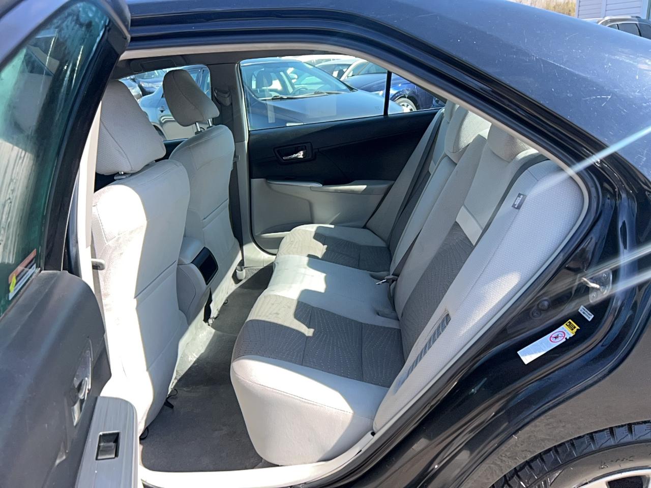 2014 Toyota Camry LE Photo