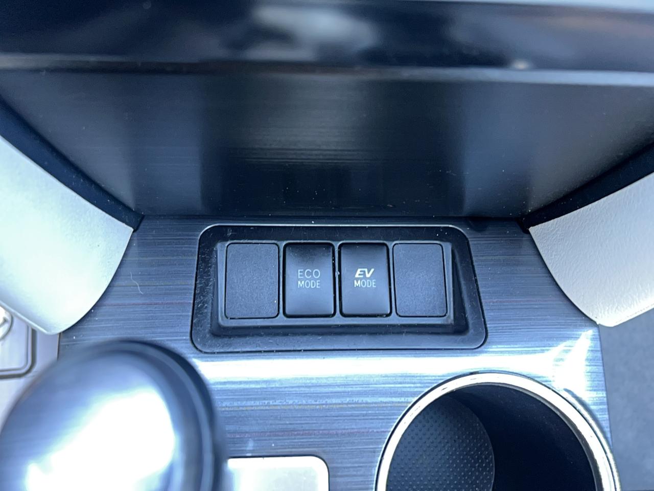 2014 Toyota Camry LE Photo