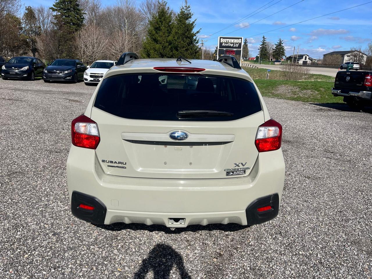 2013 Subaru XV Crosstrek 2.0i w/Touring Pkg Photo3