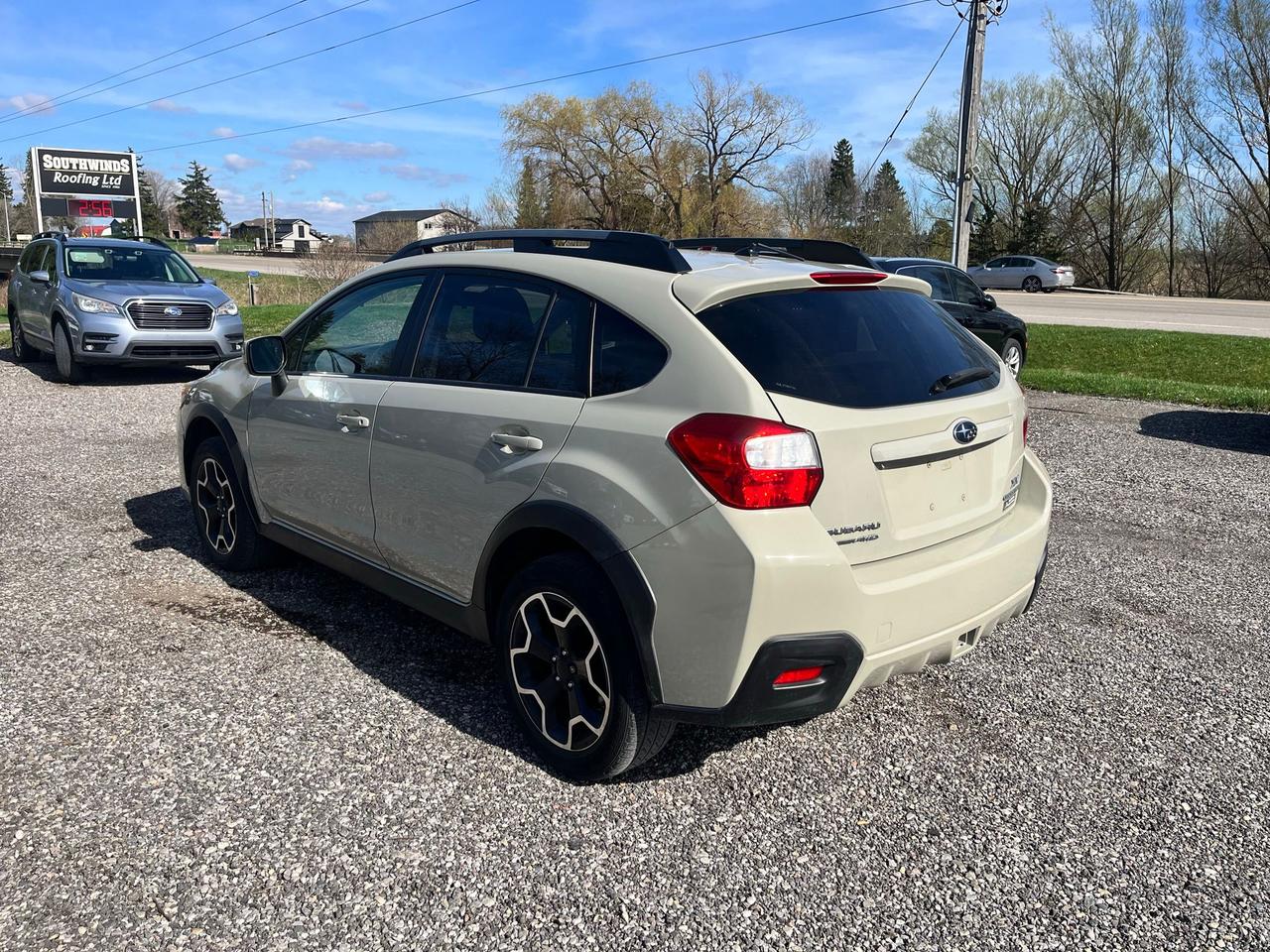2013 Subaru XV Crosstrek 2.0i w/Touring Pkg Photo