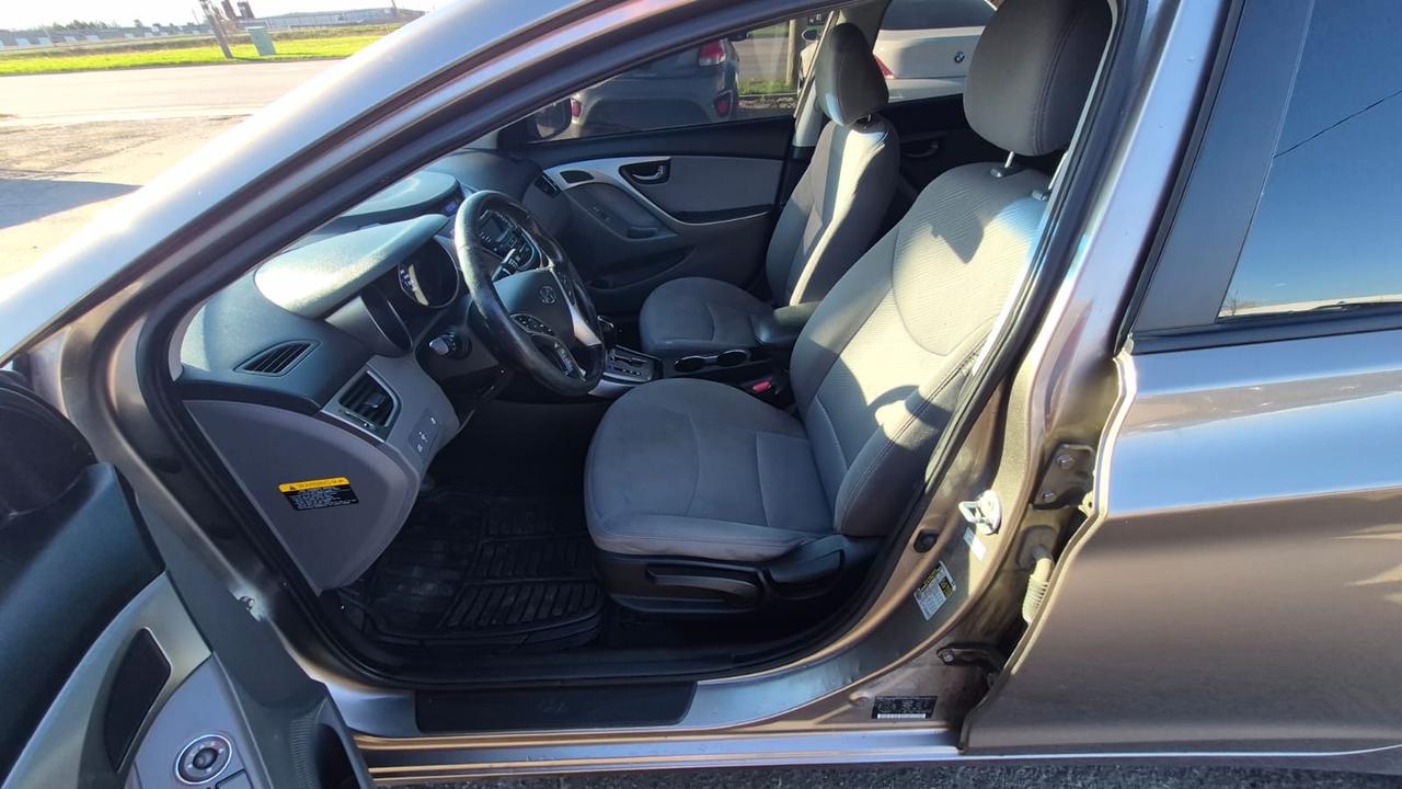 2013 Hyundai Elantra GLS, AUTO, NO ACCIDENTS, 174KMS, ALLOYS, CERT Photo