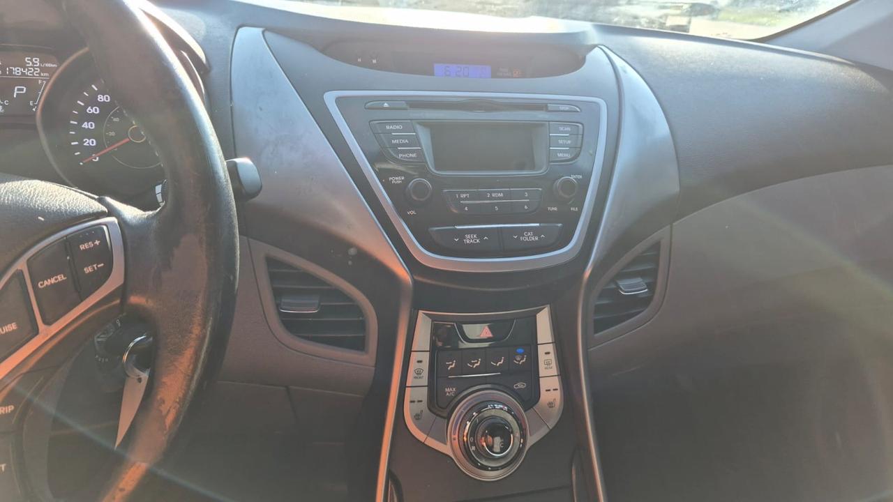 2013 Hyundai Elantra GLS, AUTO, NO ACCIDENTS, 174KMS, ALLOYS, CERT Photo