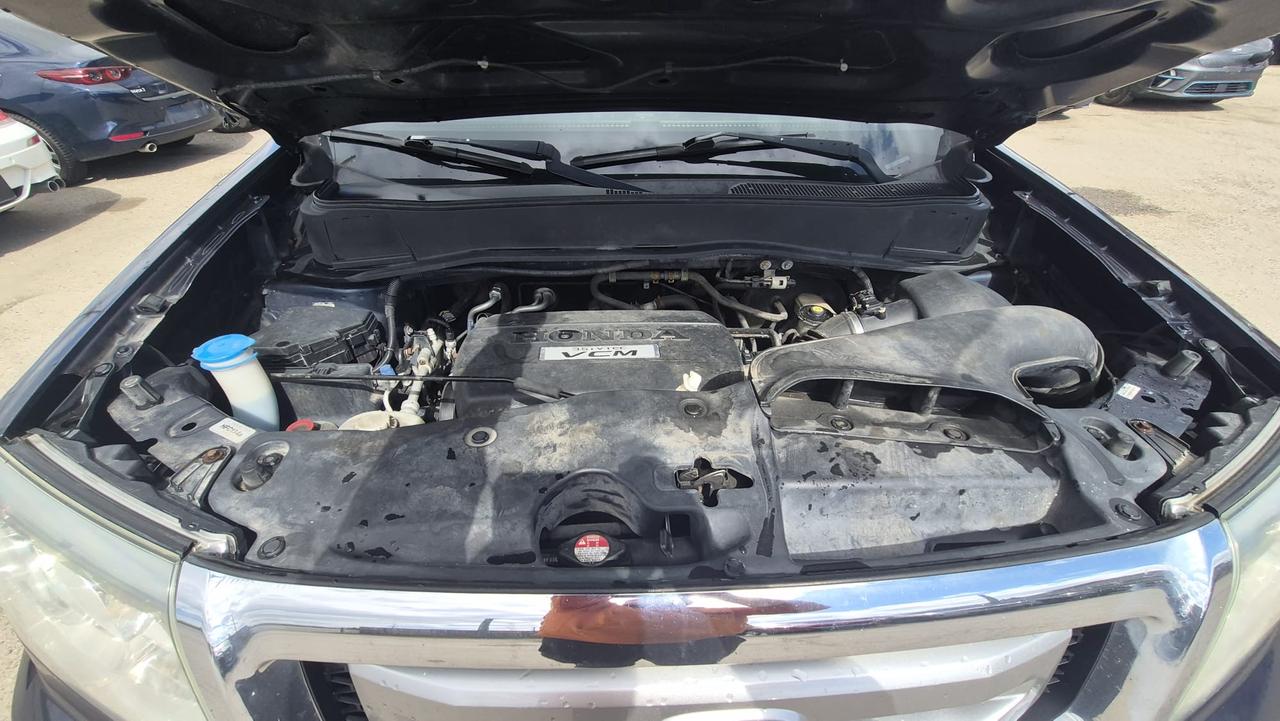 2010 Honda Pilot Touring, DRIVES GREAT, NO ACCIDENTS, AS IS Photo