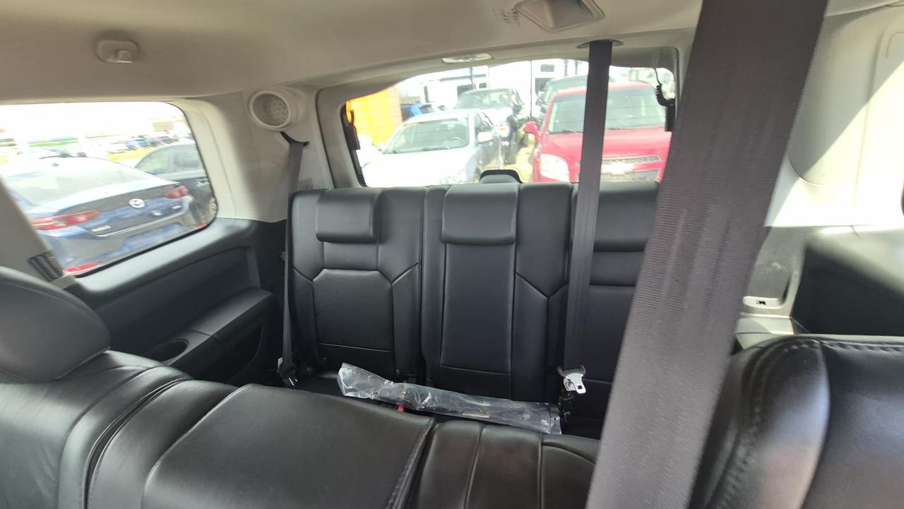 2010 Honda Pilot Touring, DRIVES GREAT, NO ACCIDENTS, AS IS Photo