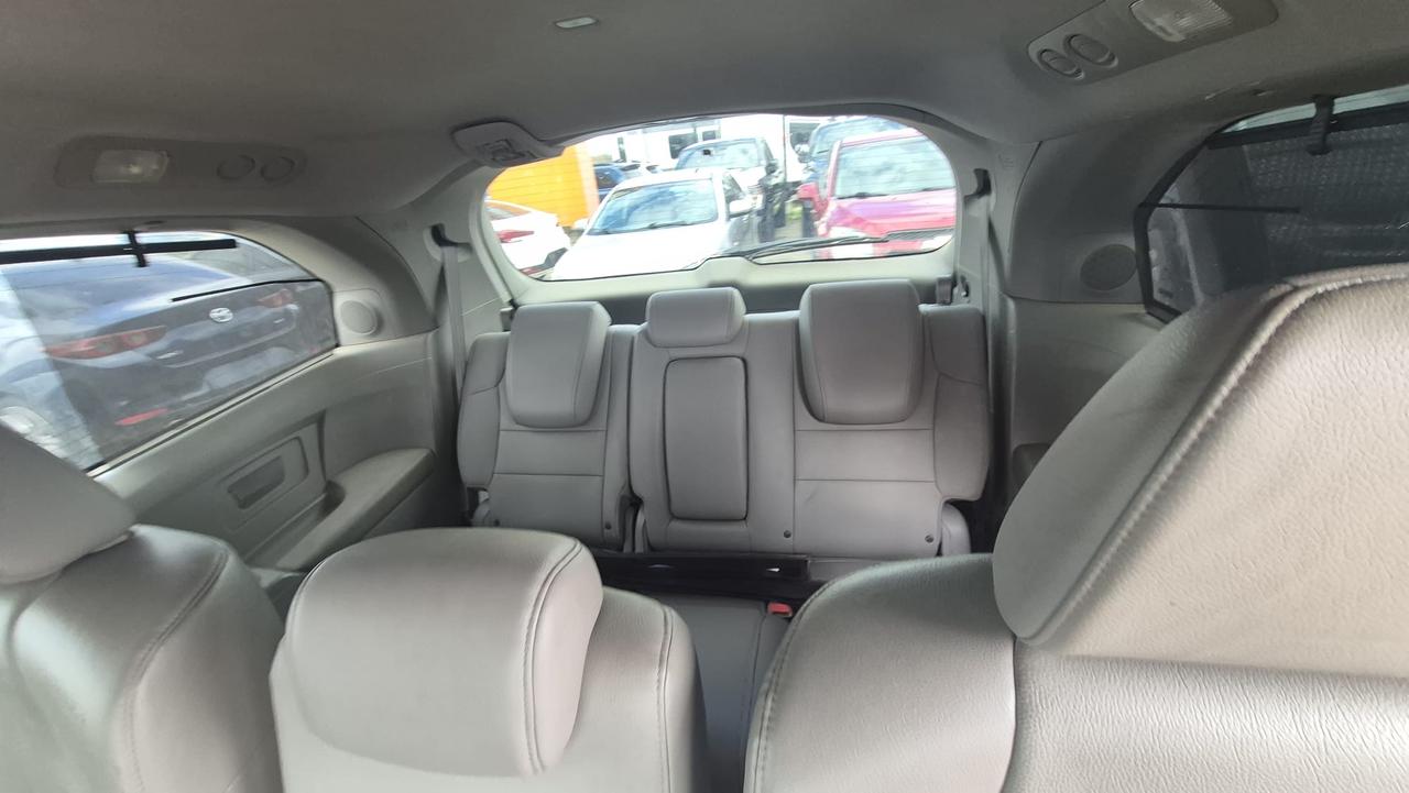 2016 Honda Odyssey Touring, WELL SERVICED, NO ACCIDENTS, AS IS Photo