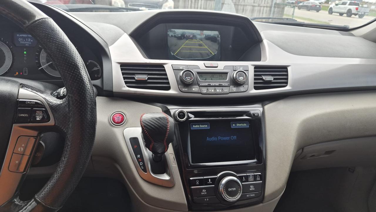 2016 Honda Odyssey Touring, WELL SERVICED, NO ACCIDENTS, AS IS Photo