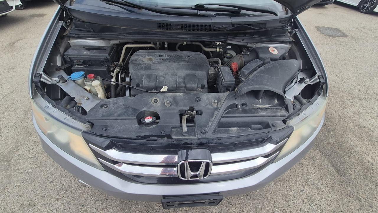 2016 Honda Odyssey Touring, WELL SERVICED, NO ACCIDENTS, AS IS Photo