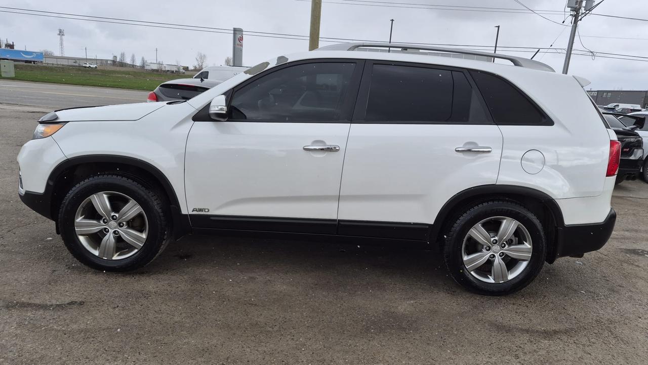 2013 Kia Sorento EX, AUTO, LEATHER, NAVI, AWD, CERTIFIED Photo