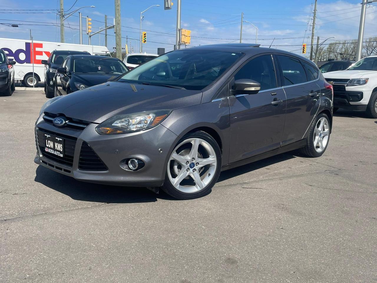 2012 Ford Focus 5dr HB Titanium NAVIGATION LEATHER B-TOOTH 1OWNER - Photo #1