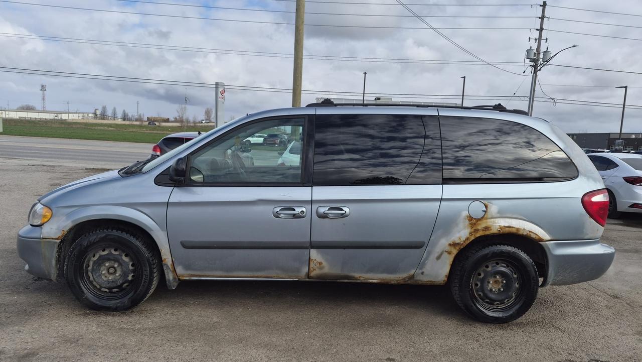 2005 Dodge Grand Caravan NO ACCIDENTS, RUNS AND DRIVES, AS IS Photo