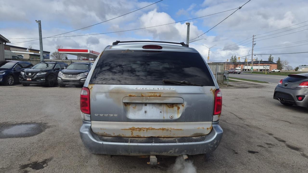 2005 Dodge Grand Caravan NO ACCIDENTS, RUNS AND DRIVES, AS IS Photo