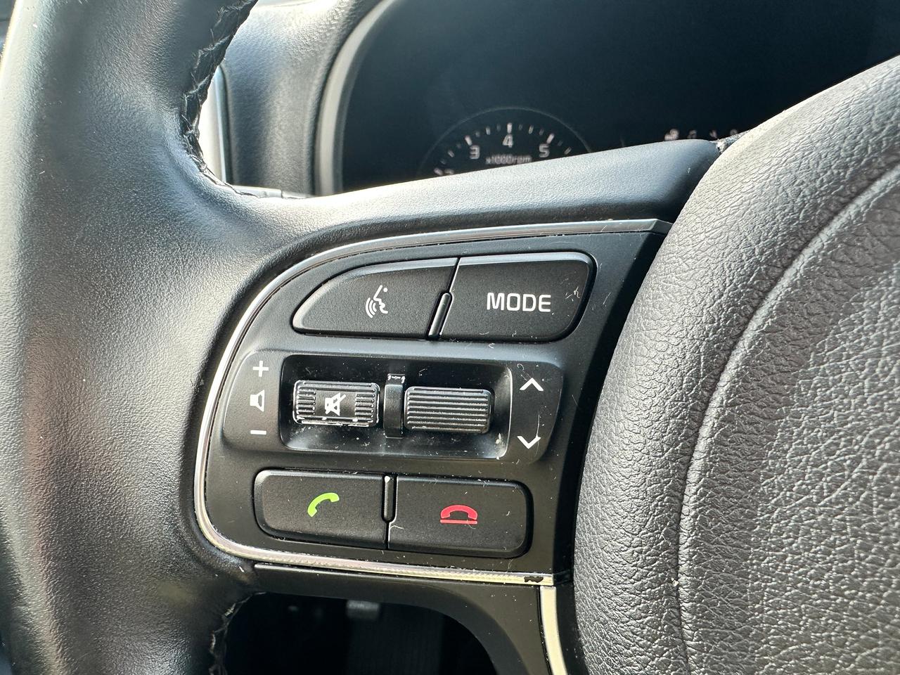 2017 Kia Sportage EX HTD-Cloth Bluetooth FM/XM BackupCam CarPlay A/C Photo