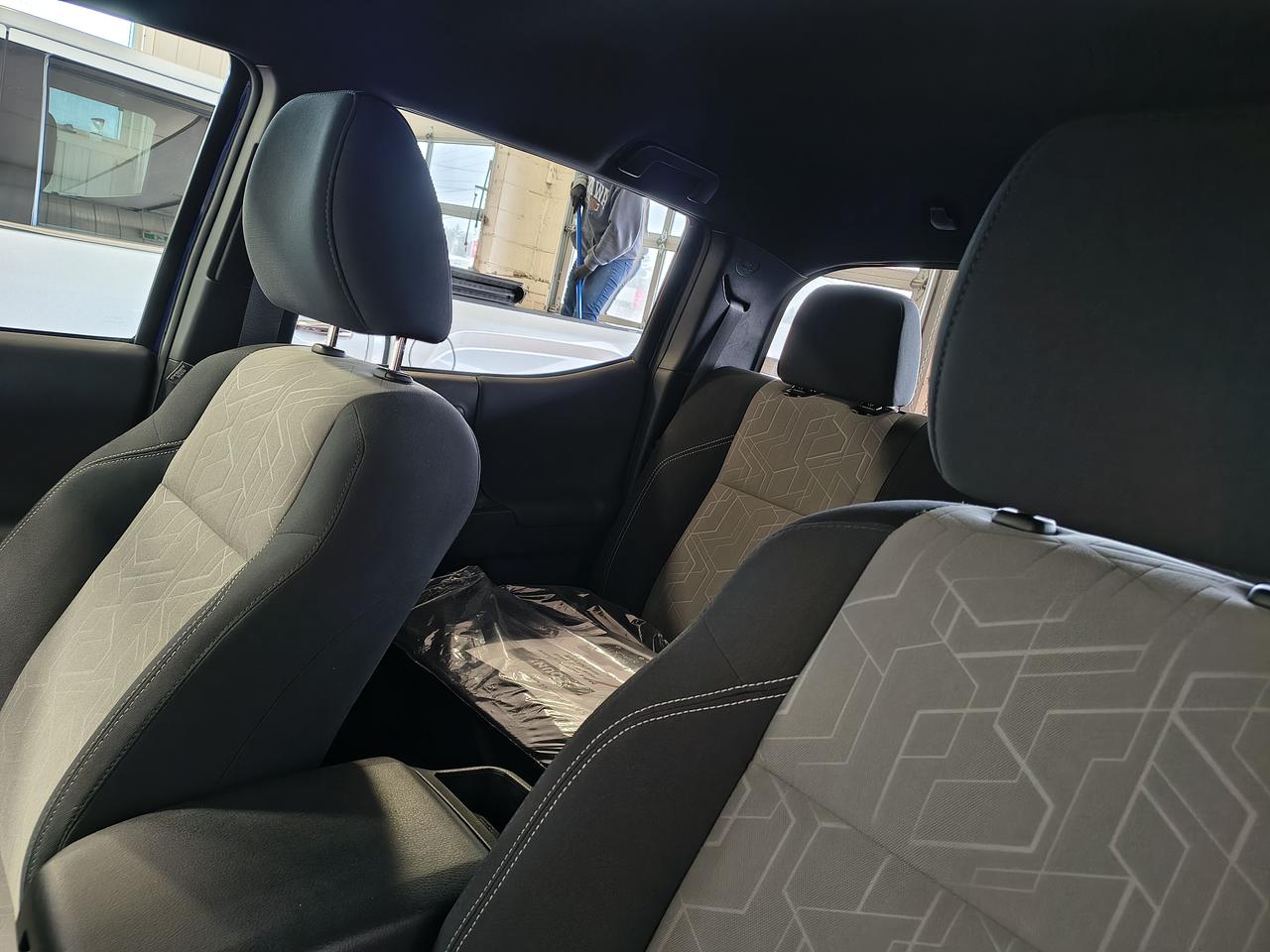 2023 Toyota Tacoma TRD Off Road Photo0