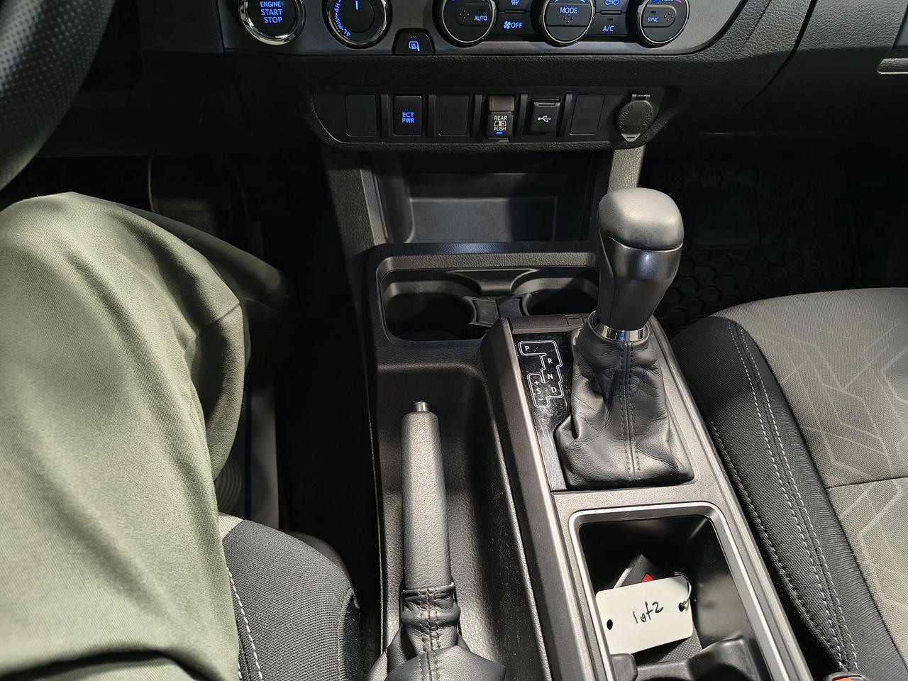 2023 Toyota Tacoma TRD Off Road Photo0