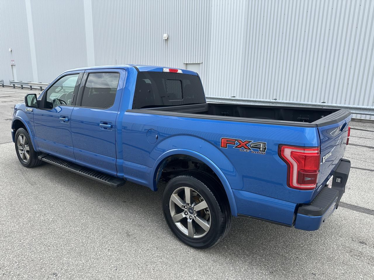 2015 Ford F-150 Super Crew Lariat 5.0 L 4WD Exceptionally Equipped