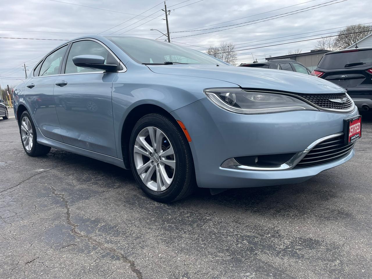 2015 Chrysler 200 Limited Sedan FWD