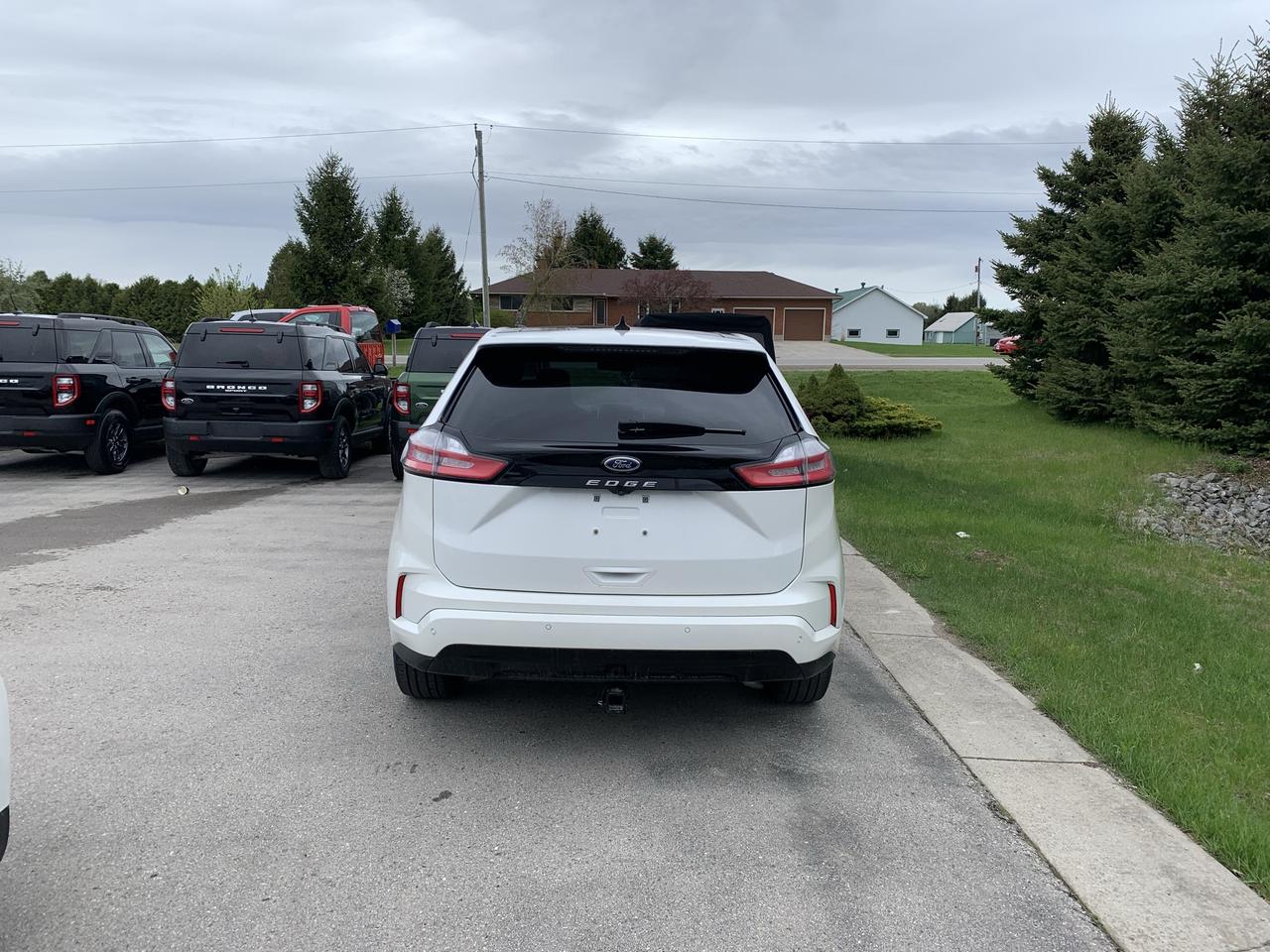 2022 Ford Edge 250A Photo