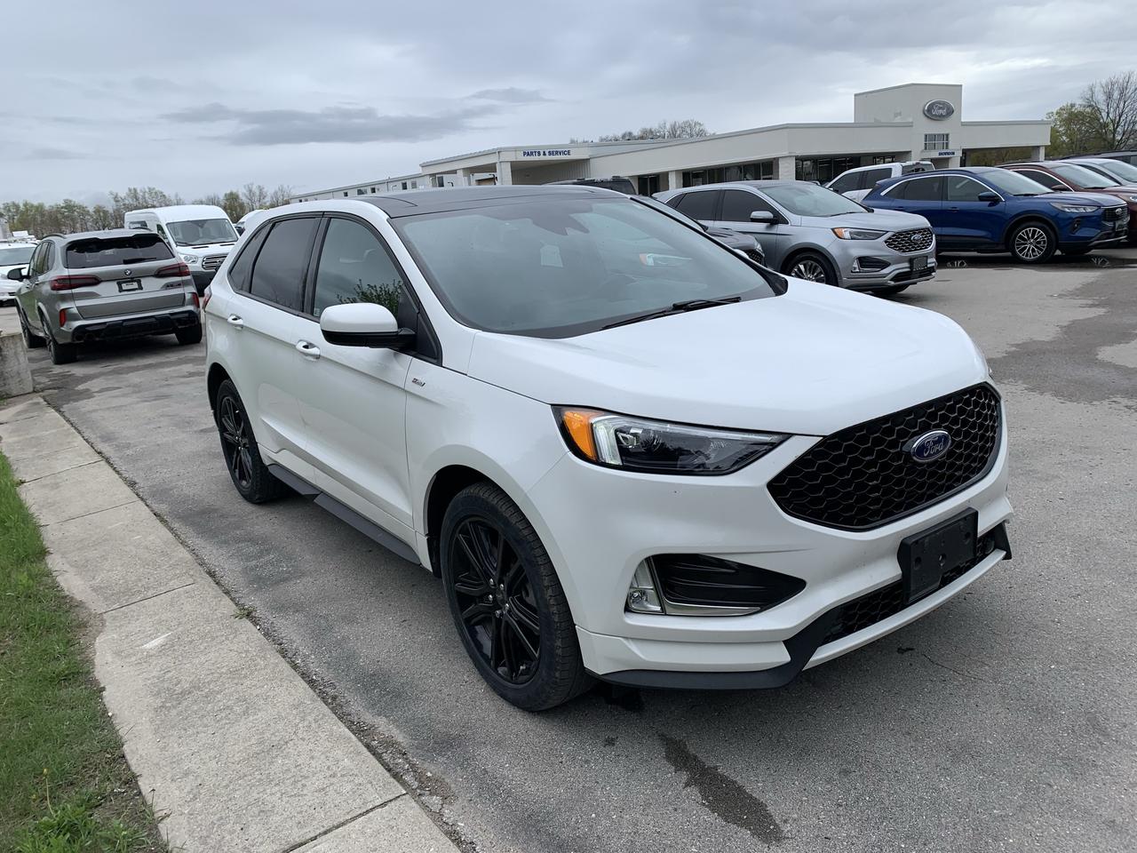 2022 Ford Edge 250A Photo