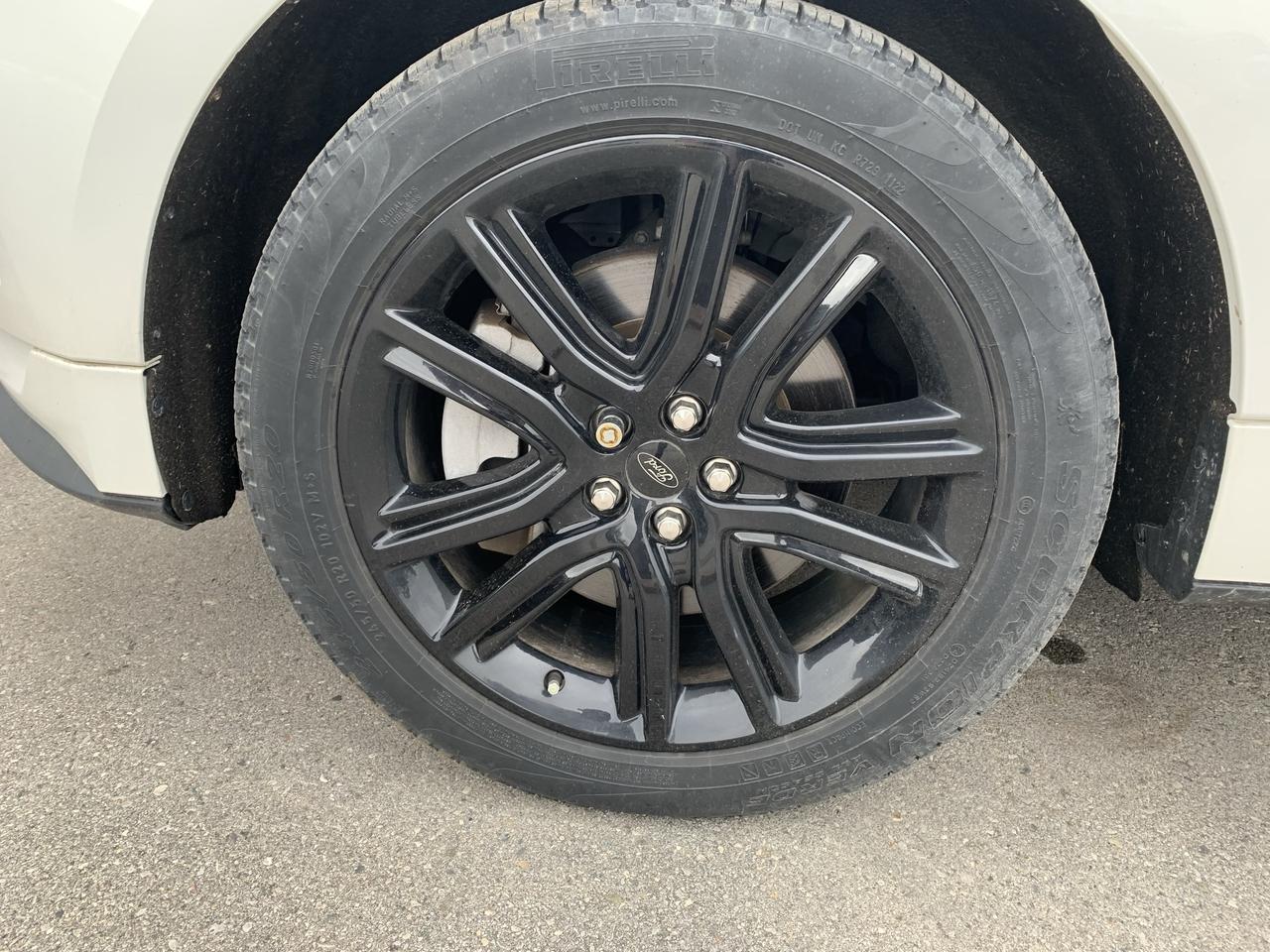 2022 Ford Edge 250A Photo