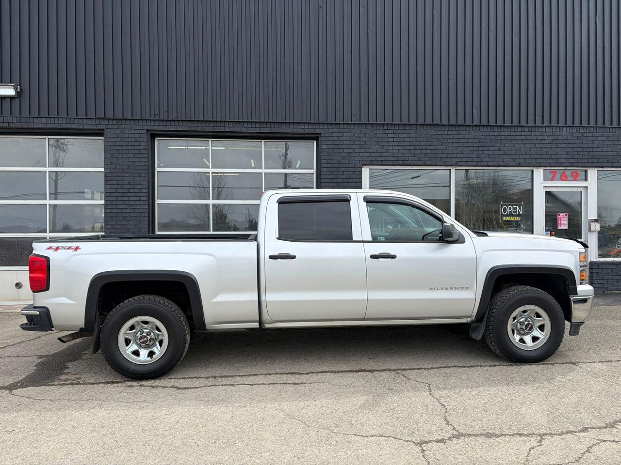 2014 Chevrolet Silverado 1500 1LT Crew Cab 4WD - Photo #1