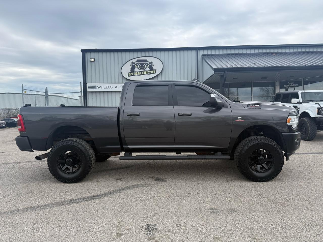 2019 RAM 2500 Big Horn Photo3