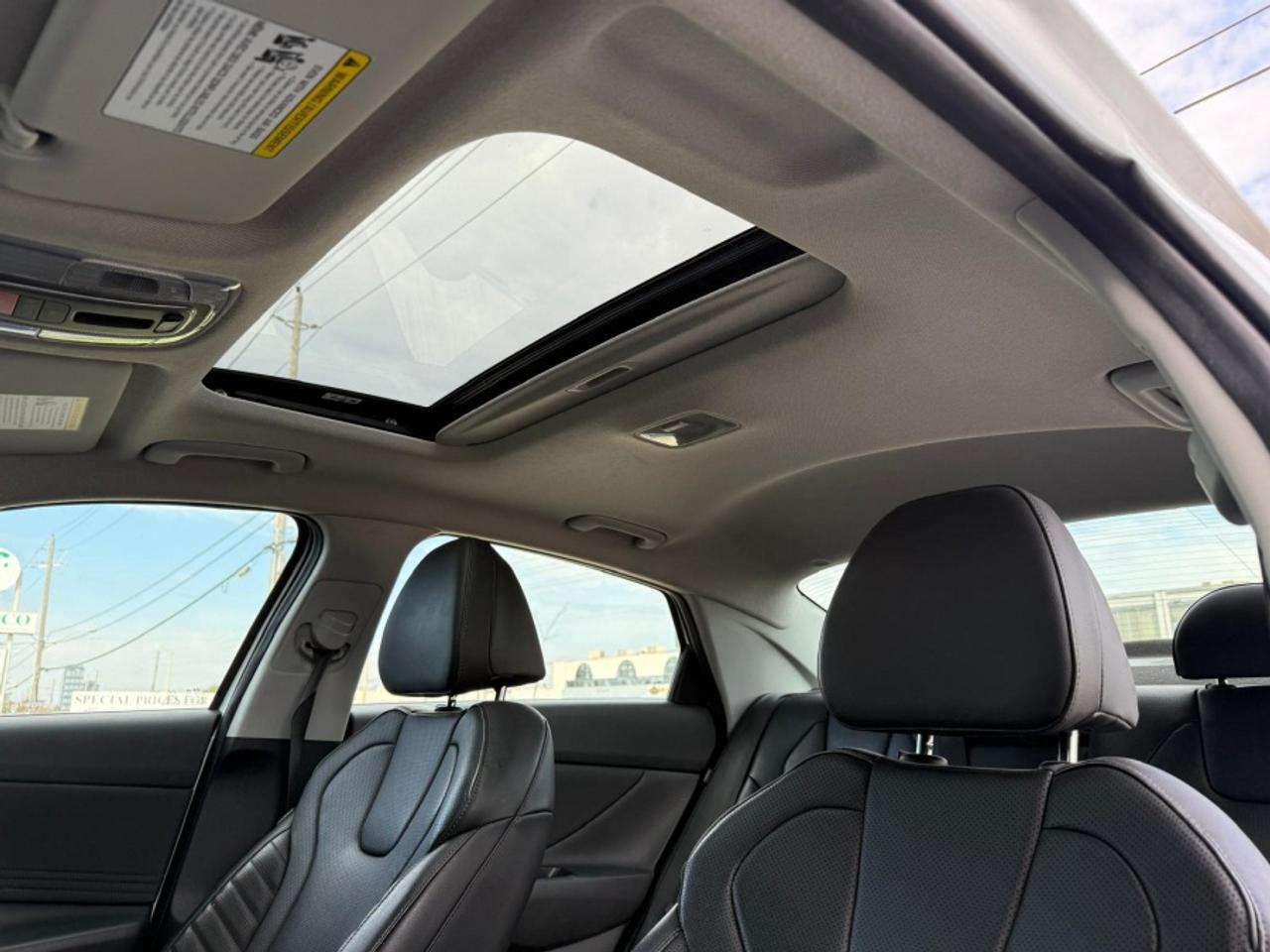 2025 Hyundai Elantra Hybrid LUXURY/ LEATHER/ SUNROOF/ NAVI/ CARPLAY/ REAR CAM - Photo #11