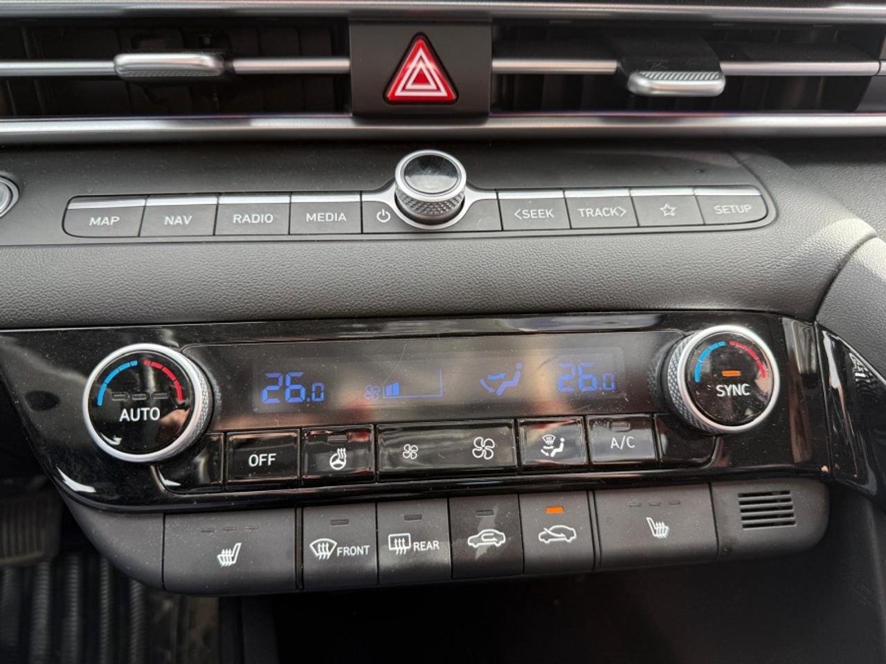 2025 Hyundai Elantra Hybrid LUXURY/ LEATHER/ SUNROOF/ NAVI/ CARPLAY/ REAR CAM Photo