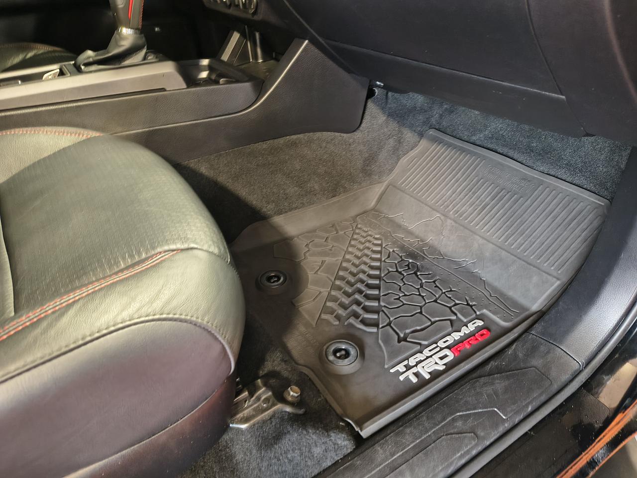 2021 Toyota Tacoma TRD Pro Photo0