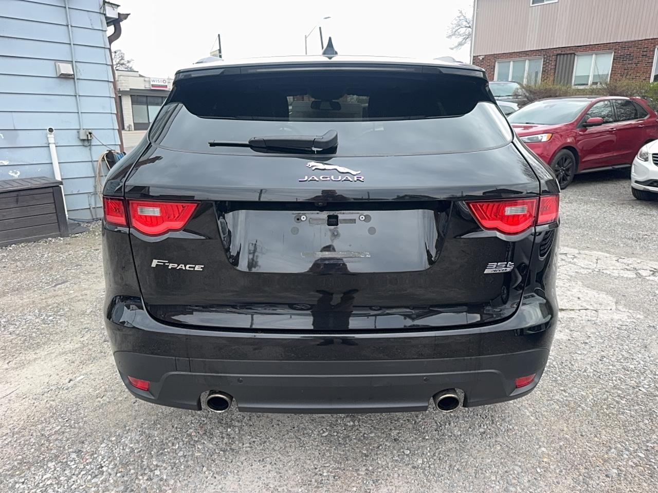 2017 Jaguar F-PACE 35t Prestige Photo