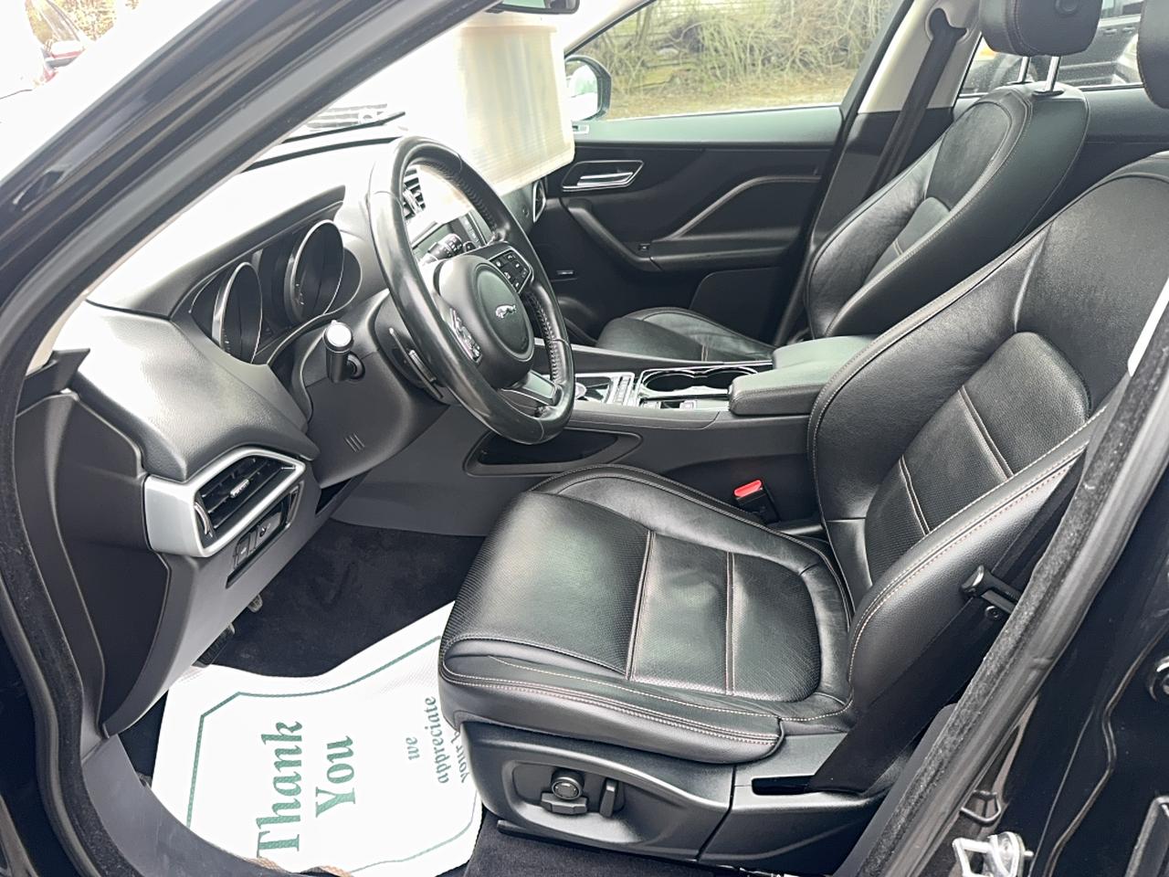 2017 Jaguar F-PACE 35t Prestige Photo
