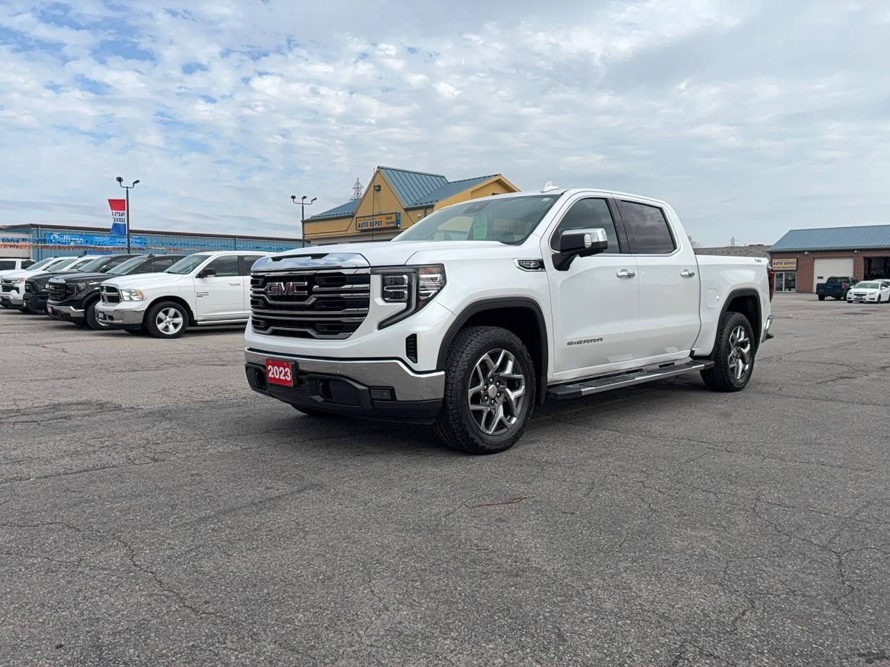 2023 GMC Sierra 1500 SLT X31 CrewCab 4WD 5.3L8cyl 5'10"Box Roof Leather