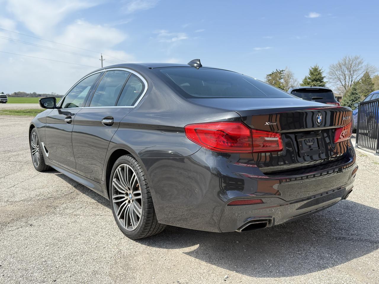 2017 BMW 5 Series 530i xDrive | Navigation | Backup Camera | Sunroof Photo2