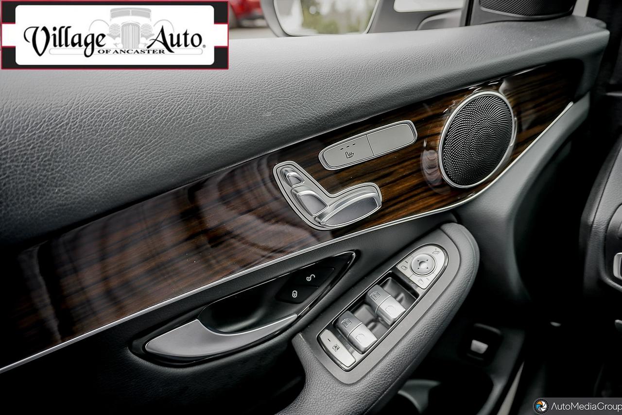 2017 Mercedes-Benz GLC-Class 4MATIC 4DR GLC 300 Photo