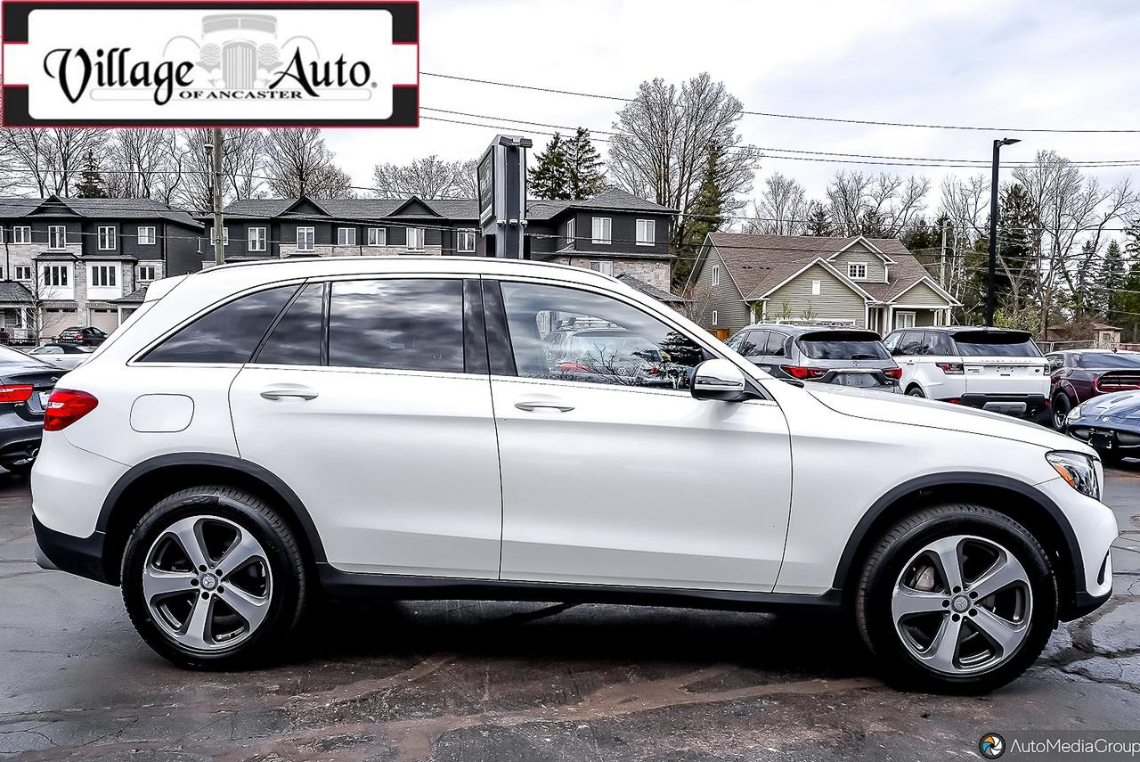 2017 Mercedes-Benz GLC-Class 4MATIC 4DR GLC 300 Photo