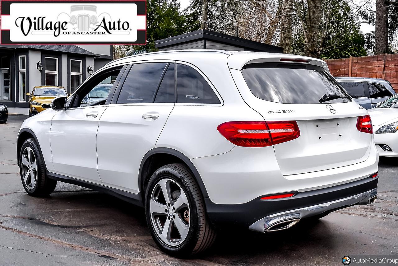 2017 Mercedes-Benz GLC-Class 4MATIC 4DR GLC 300 Photo