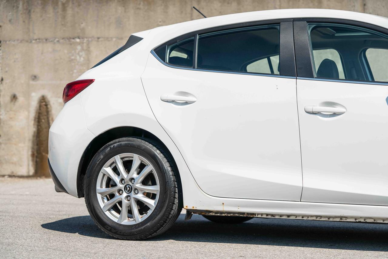 2014 Mazda MAZDA3 i Touring Photo