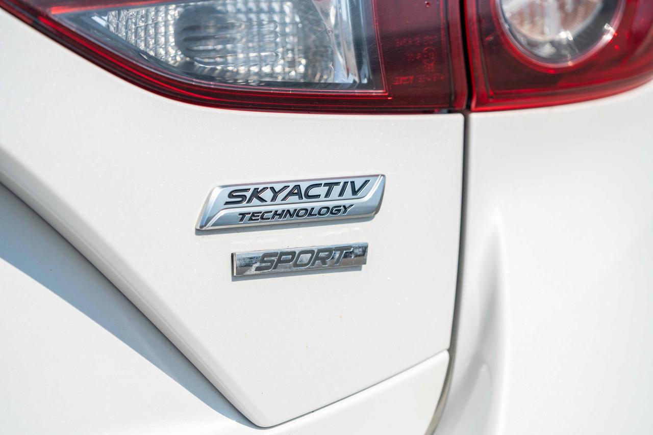 2014 Mazda MAZDA3 i Touring Photo