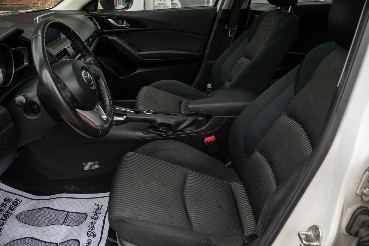 2014 Mazda MAZDA3 i Touring Photo