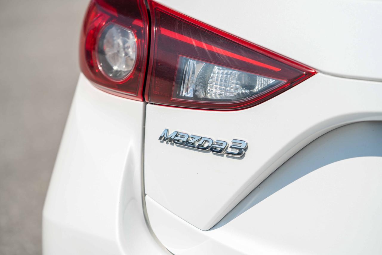 2014 Mazda MAZDA3 i Touring Photo