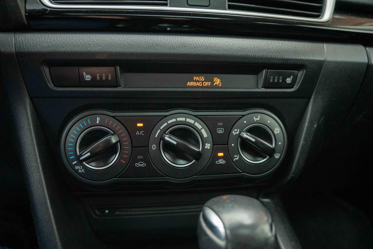 2014 Mazda MAZDA3 i Touring Photo